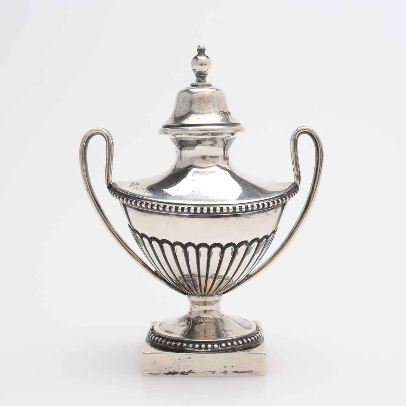 LÁMPARA DE ACEITE, PLATA, CARL ULLNER, MALMÖ 1920.