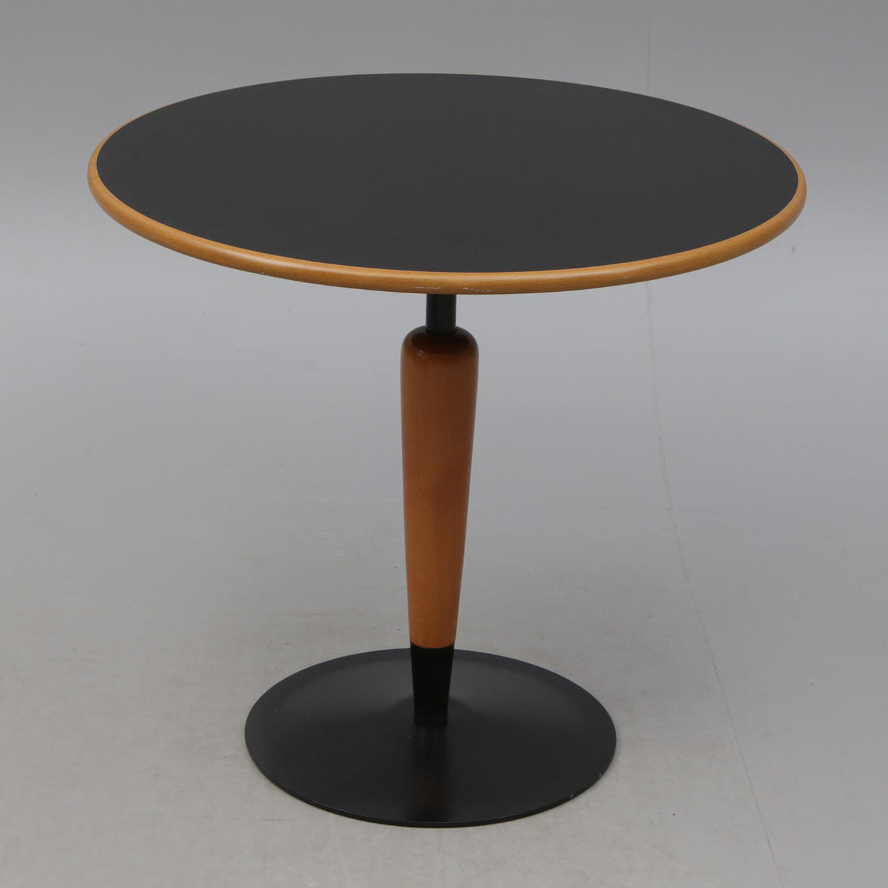 PELARBORD, trä/metall, runt.