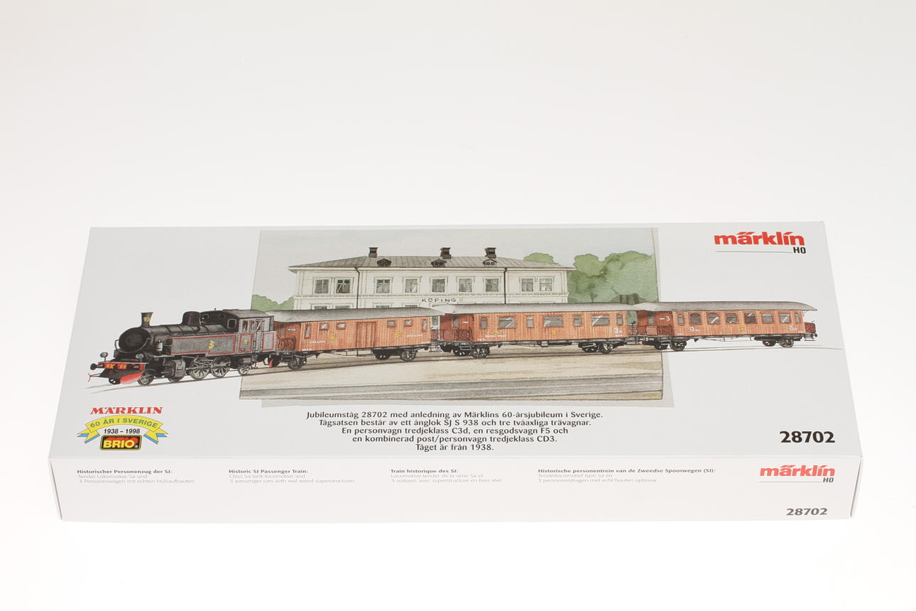 MODELLTÅG MÄRKLIN 28702 svenska tågsatsen med S-loket trävagnar i originalkartong.