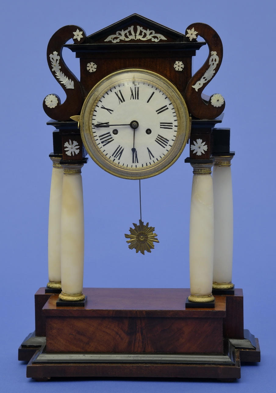 PORTALUHR. Frankrike, cirka 1840.