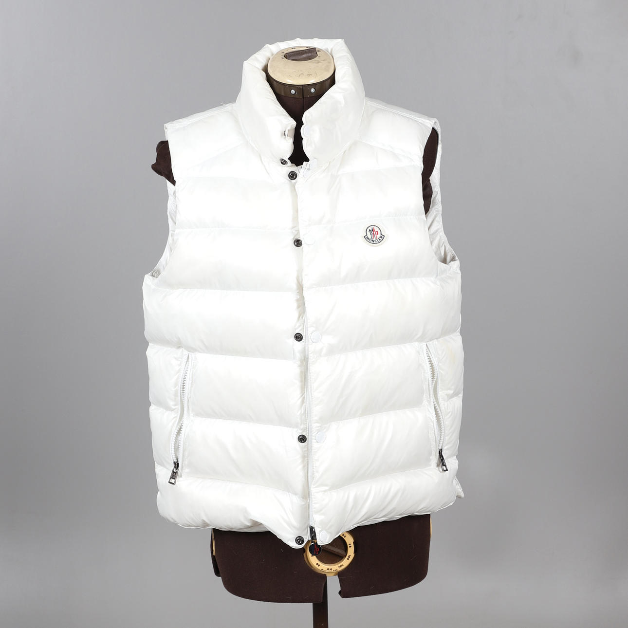 MONCLER VIT DUNVÄST.