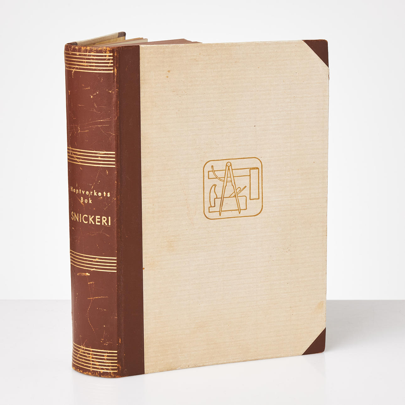 BOOK. CRAFT BOOK CARPENTRY.