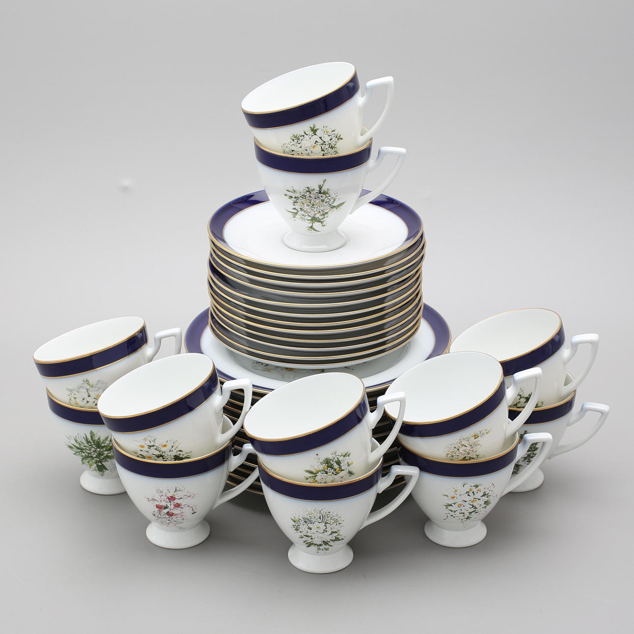 KAFFESERVIS, 36 delar, "Royal Wedding Bouquets", Königlich Tettau.