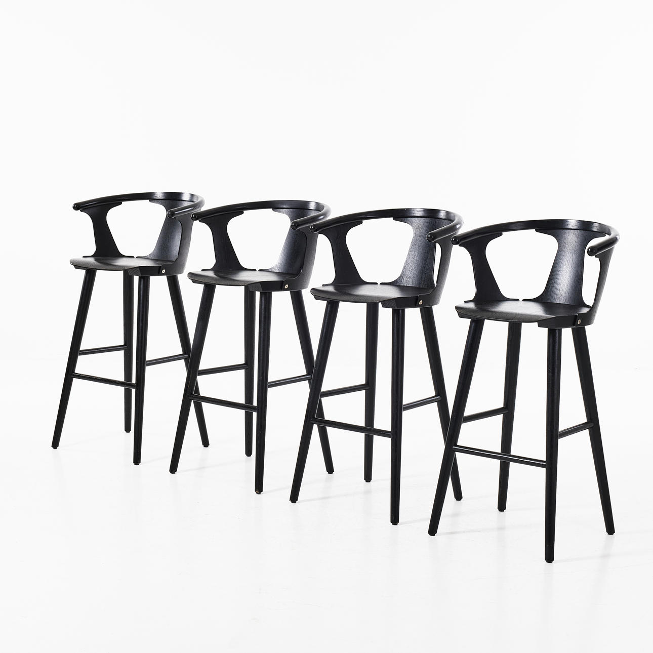 SAMI KALLIO. A set of 4 bar stools, In Between SK7, for &Tradition, Denmark, stained ash, contemporary.