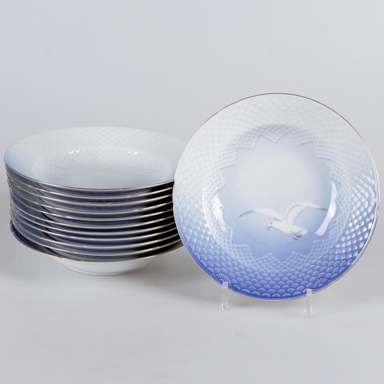 DJUPA TALLRIKAR, 12 st. Porslin, "Måsen", Bing & Gröndahl, 1900-tal.