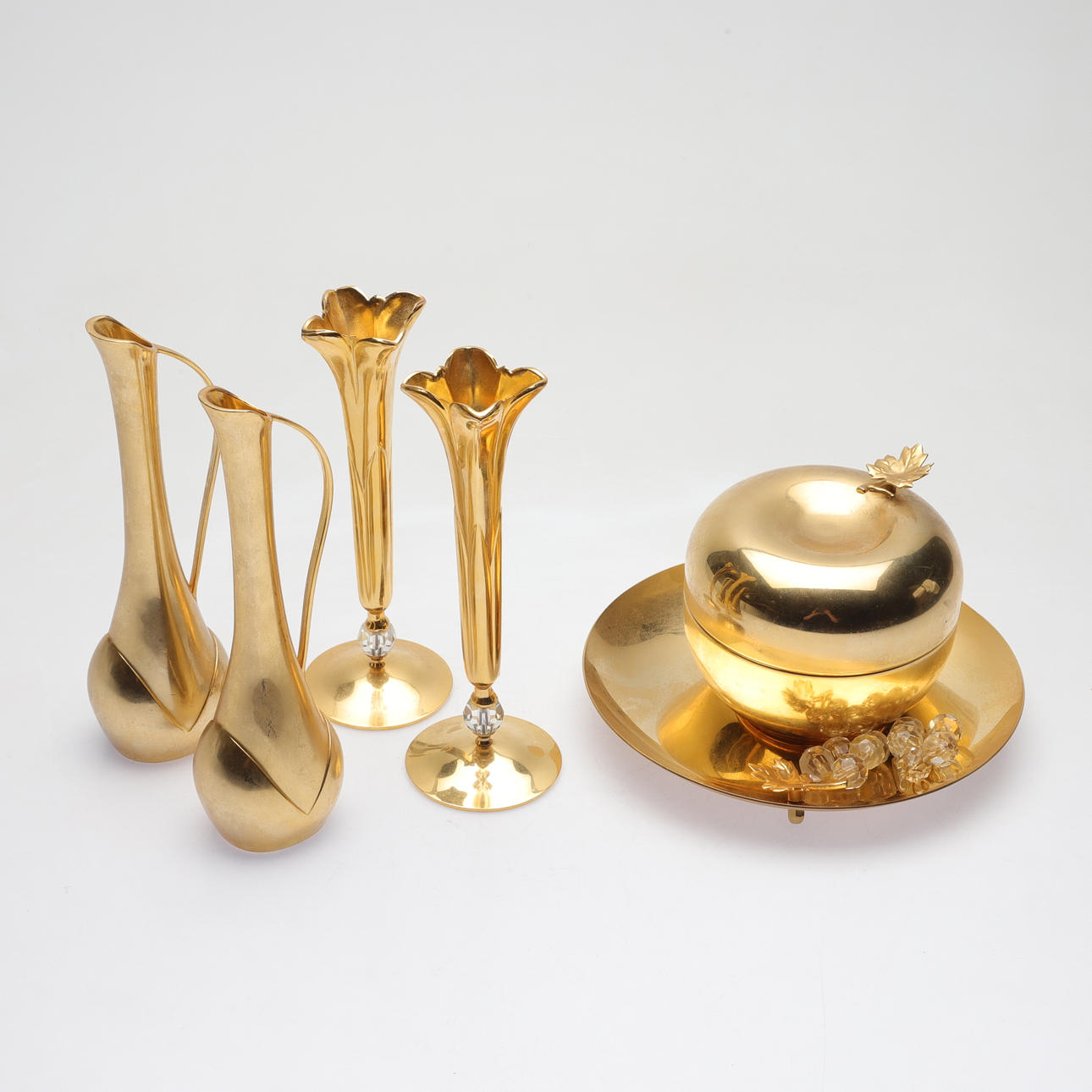 DEKORATIONSFÖREMÅL, 6 st, förgylld metall, 1900/2000-tal.