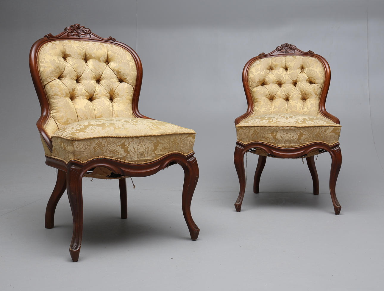 EMMAFÅTÖLJER, ett par, 1900-tal.