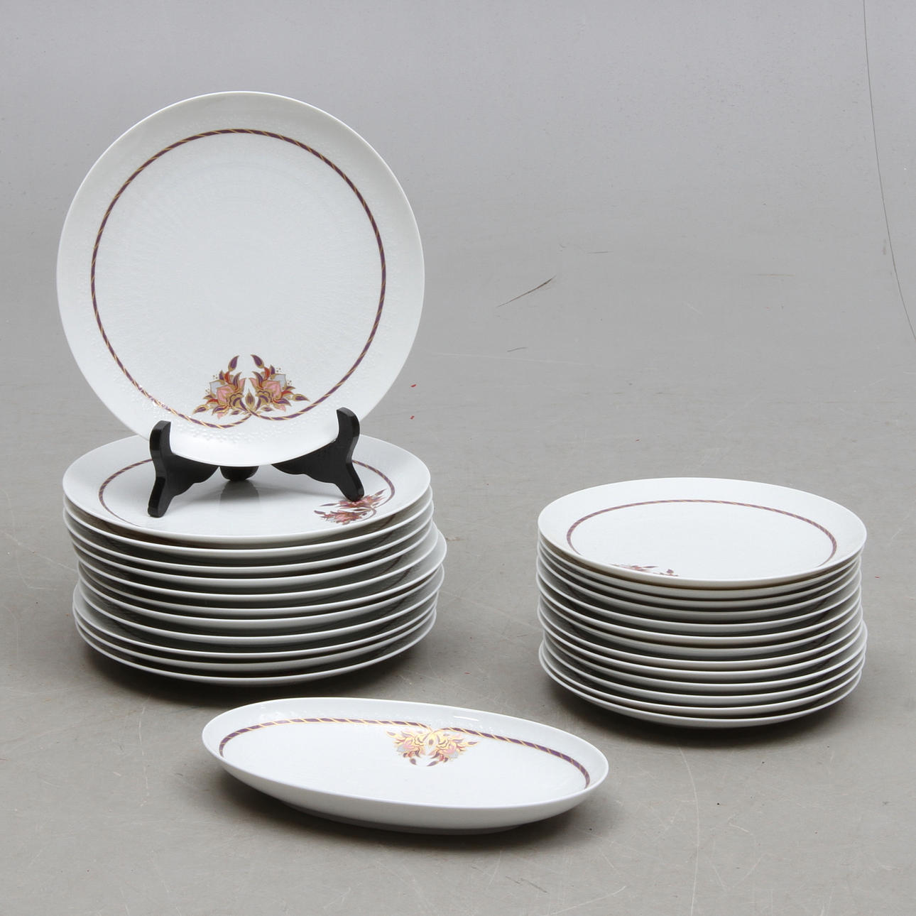 MATSERVISDELAR, 26 delar, Studio-Linie, Rosenthal, 1900-tal.