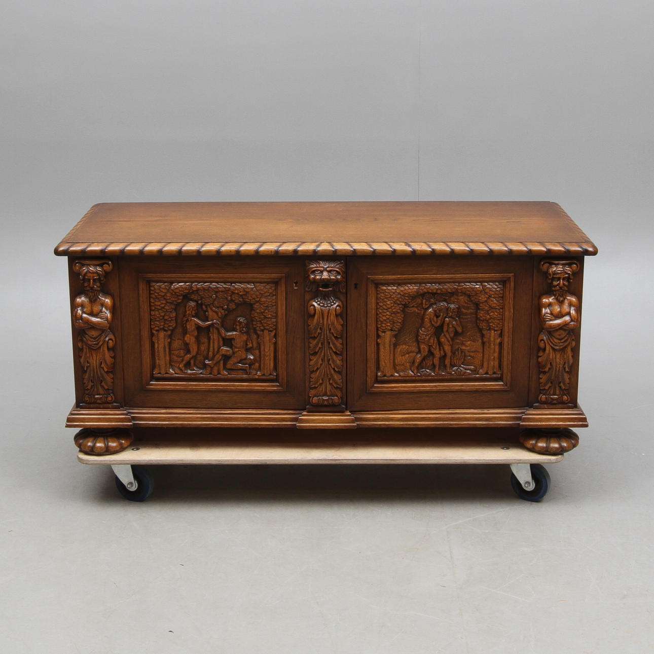 SIDEBOARD, cassonestil, 1900-tal.