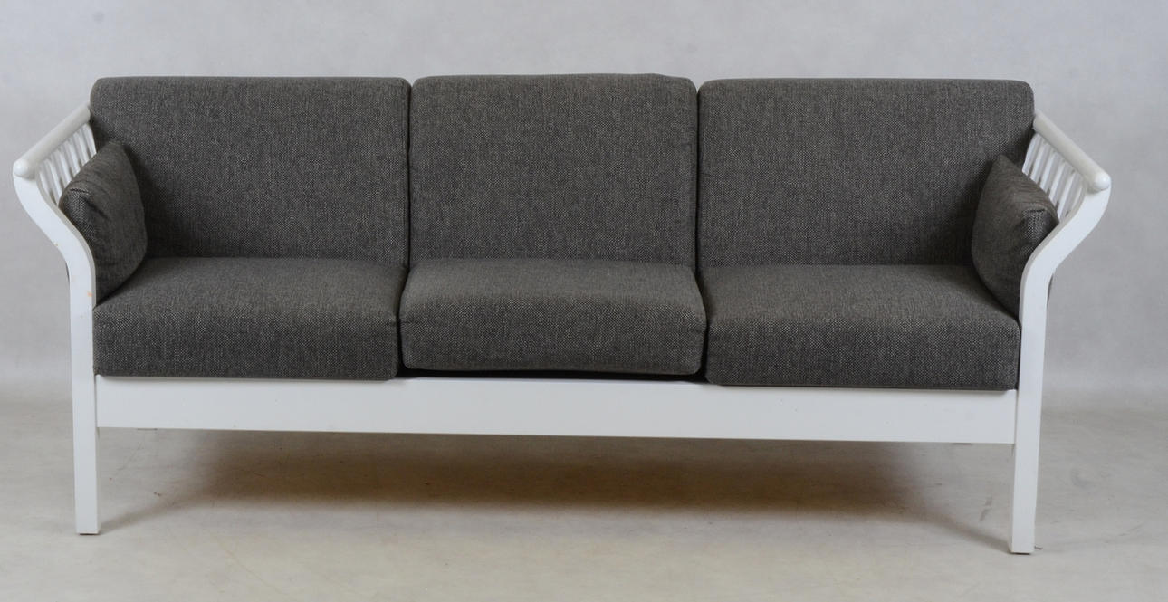 MARIT STIGSDOTTER. SOFFA, "Andante", bemålad björk, 2012.