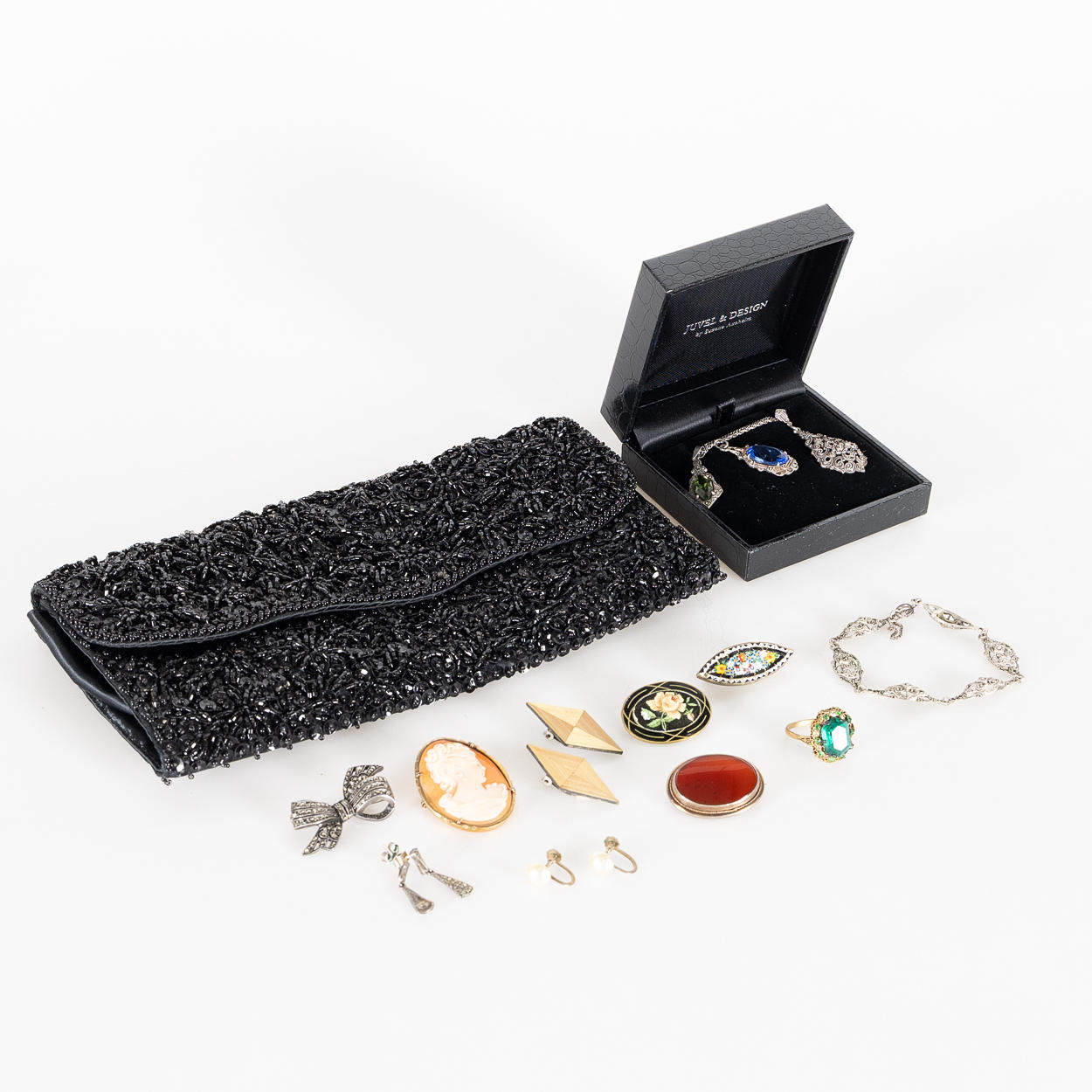 KOBLING OG BIJOUTERIE, bl.a. i sølv. 14 dl.