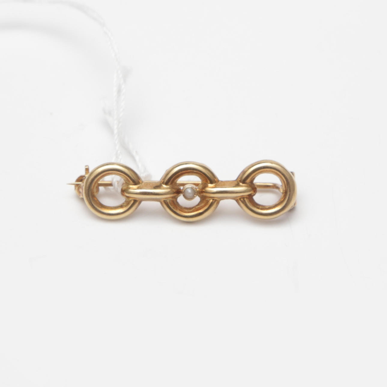 Eine Brosche, 18 Karat Gold.