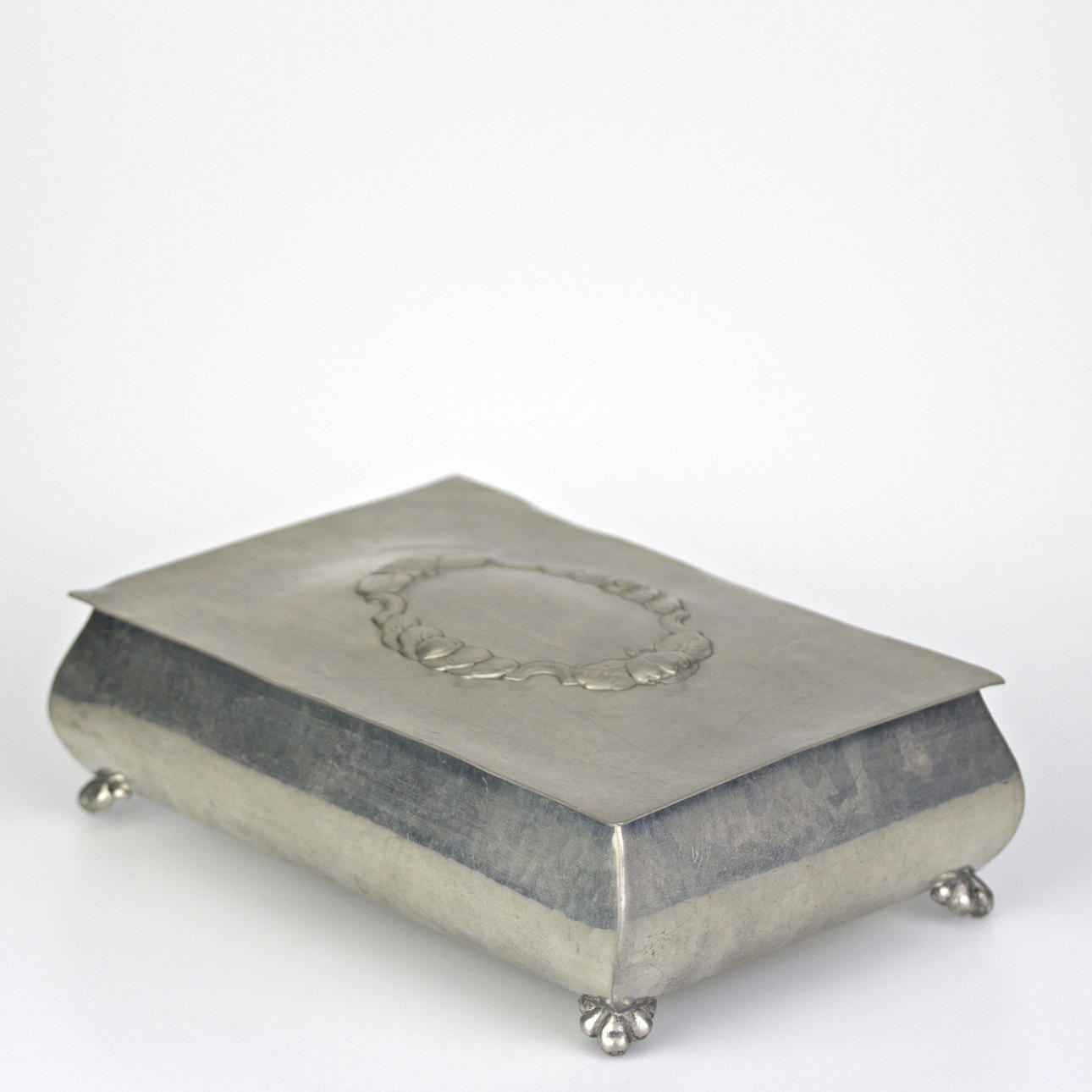 JUST ANDERSEN. Skrin, driven tenn, Danmark, 1920/30-tal.