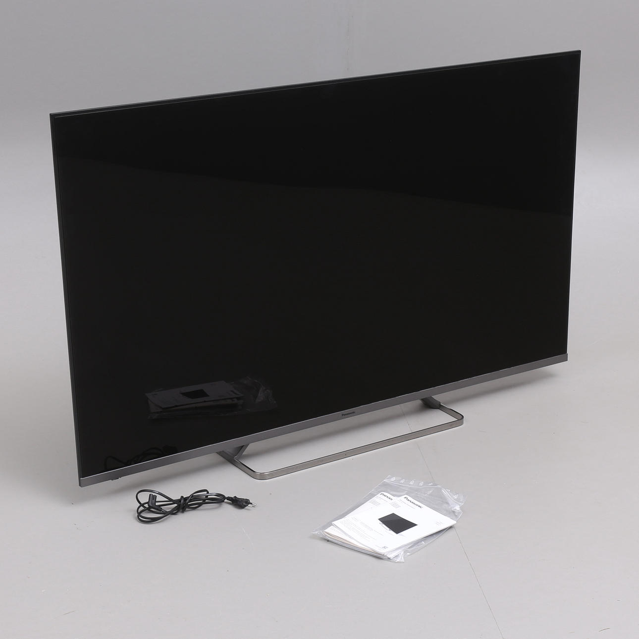 LED-TV, PANASONIC TX-58GX810E, 2019.
