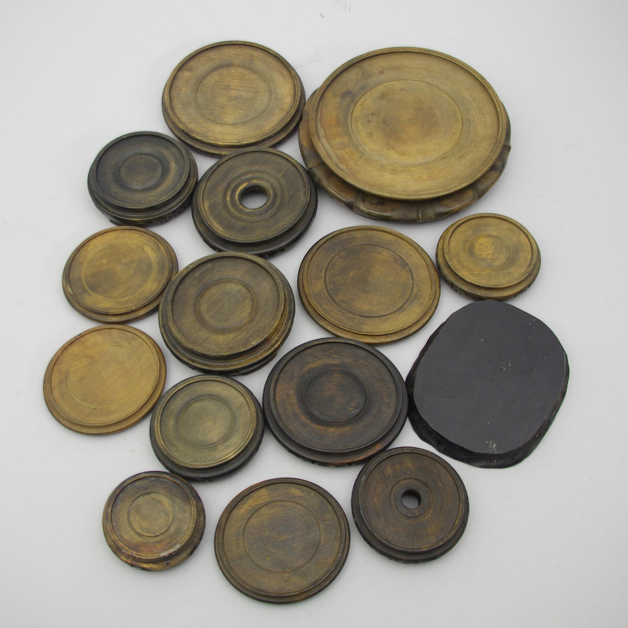 SOCKLAR, 15 stycken, trä, orientaliska.