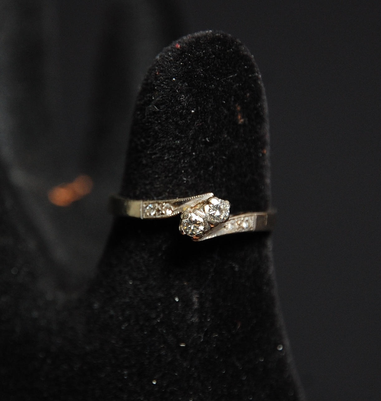 RING, 18 K vitguld med 6 st briljantslipade diamanter, 0,18 Ct.