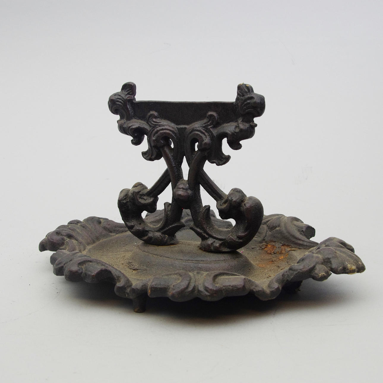 FOTSKRAPA, gjutjärn, samtida.