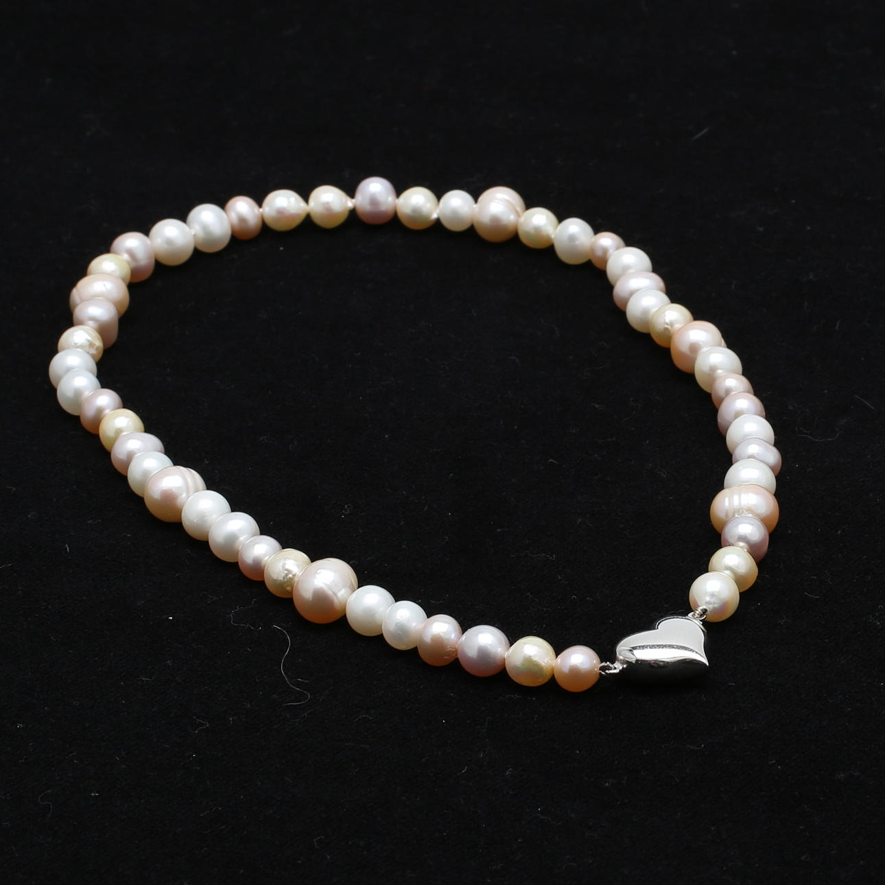 PÄRLCOLLIER, sötvatten/saltvatten-pärlor med silverlås, Cookson.