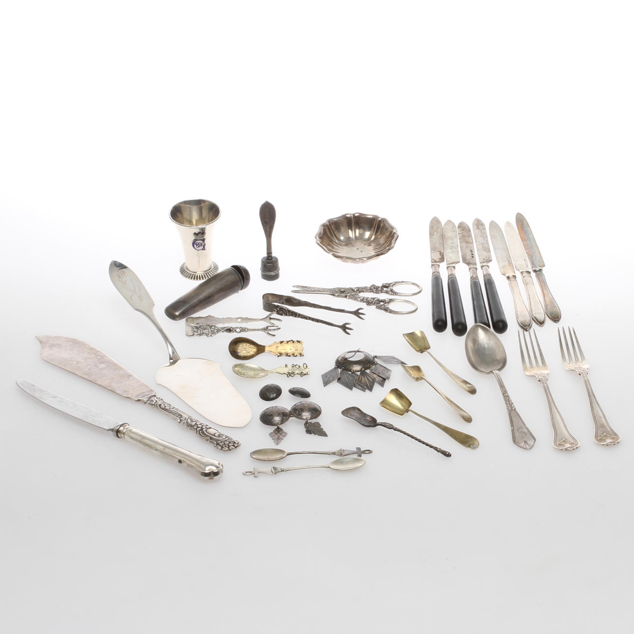 PARTI SILVER, bestick, dräktsmycken mm, 18 & 1900-tal.