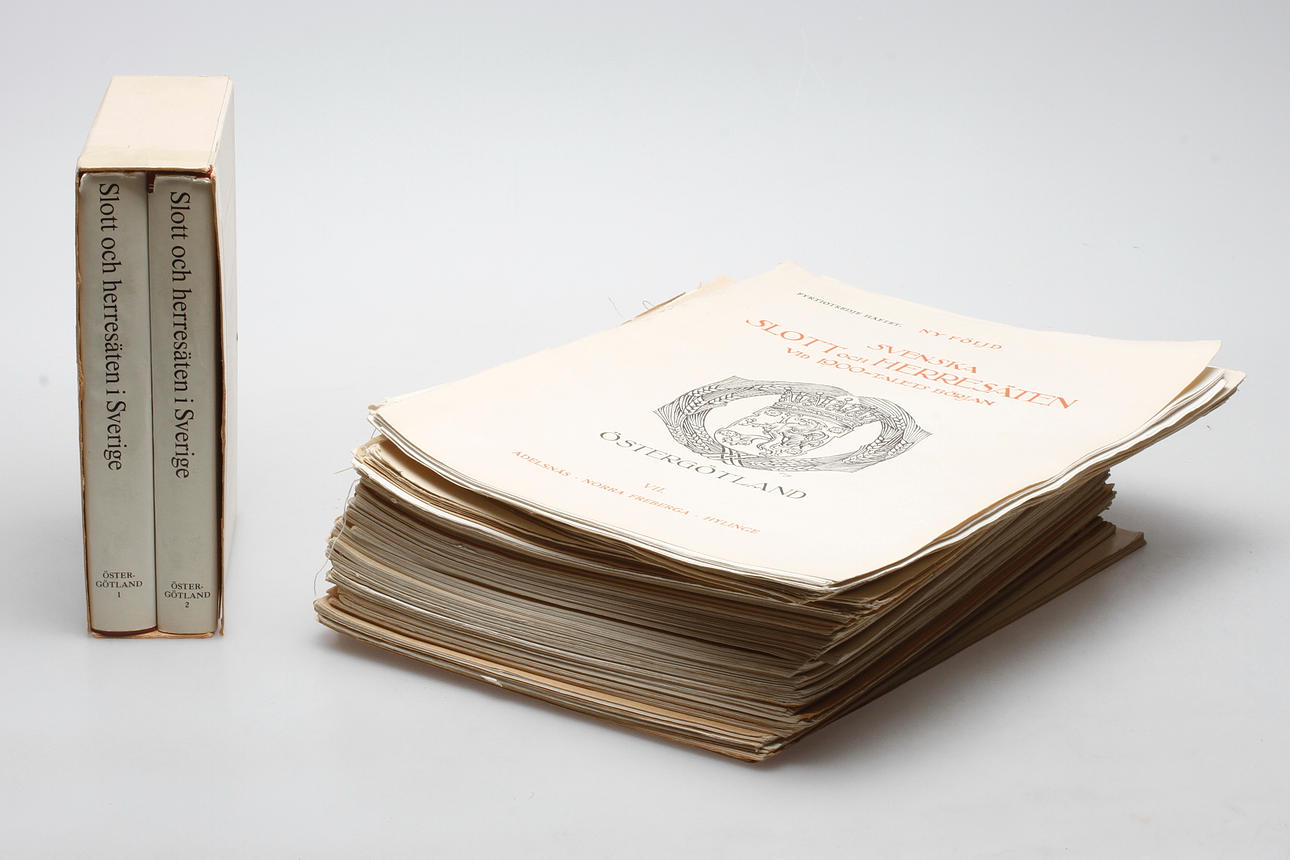 HÄFTEN OCH BÖCKER, "Svenska Slott och Herresäten i Sverige".