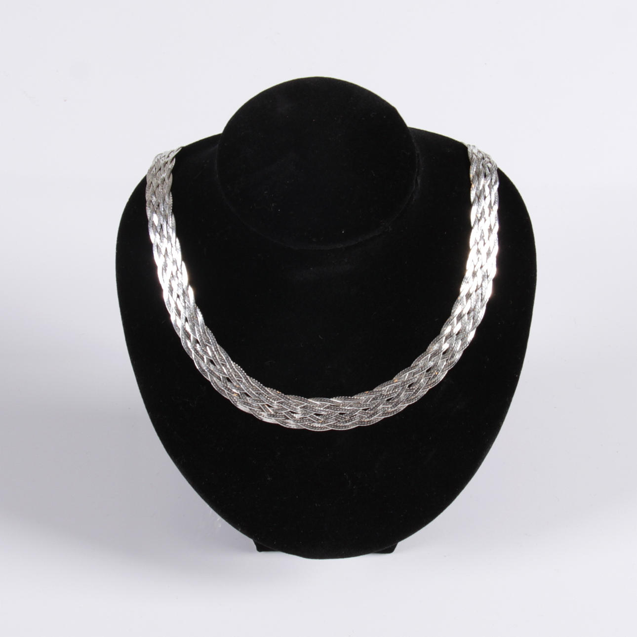 HALSBAND, sterlingsilver, GHA, samtida.