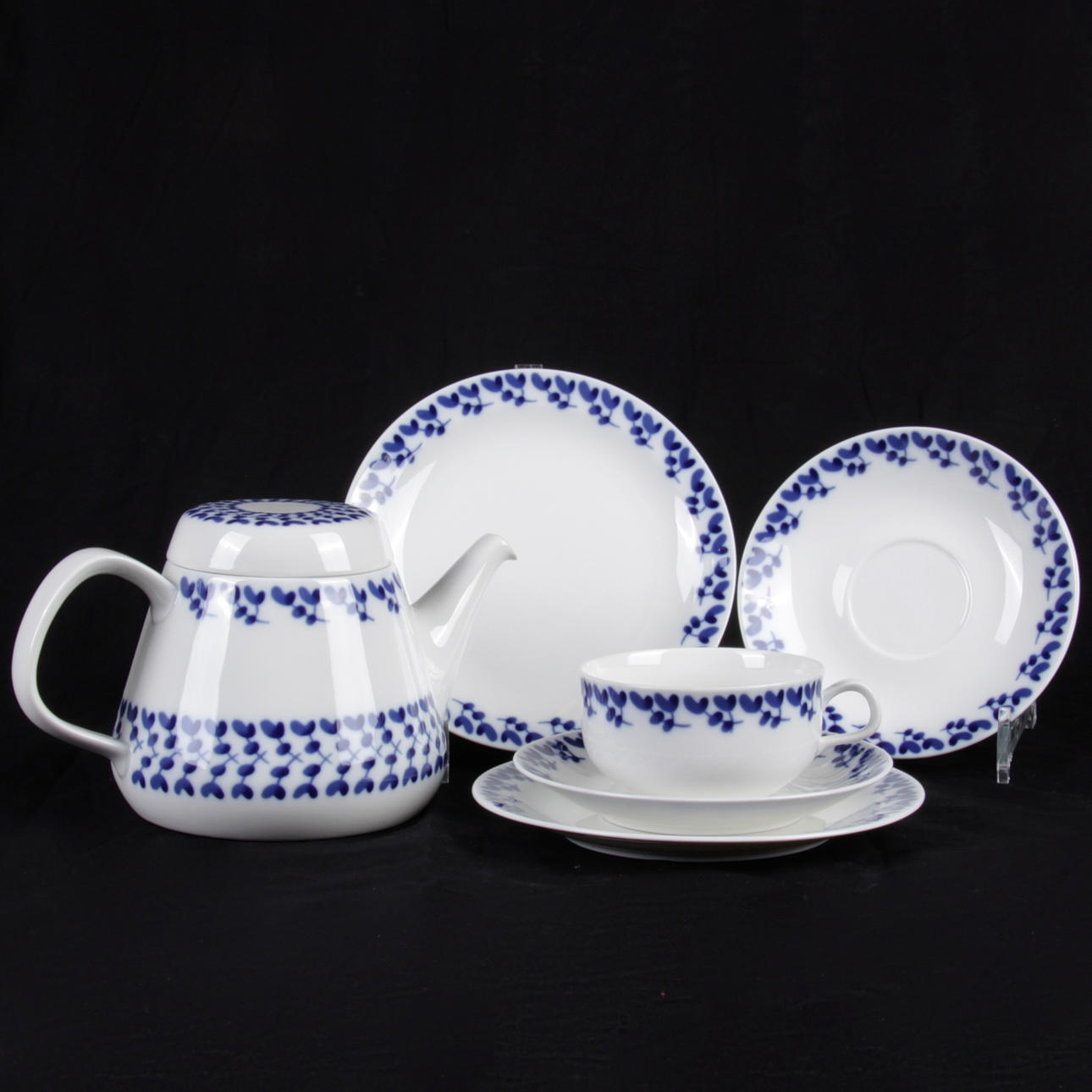 TESERVIS, 31 delar, porslin, "Swedish Blue", Carl Harry Stålhane, Rörstrand.