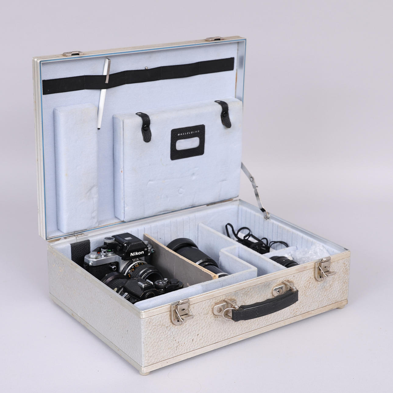 EQUIPO FOTOGRÁFICO, Nikon, 1970/80.