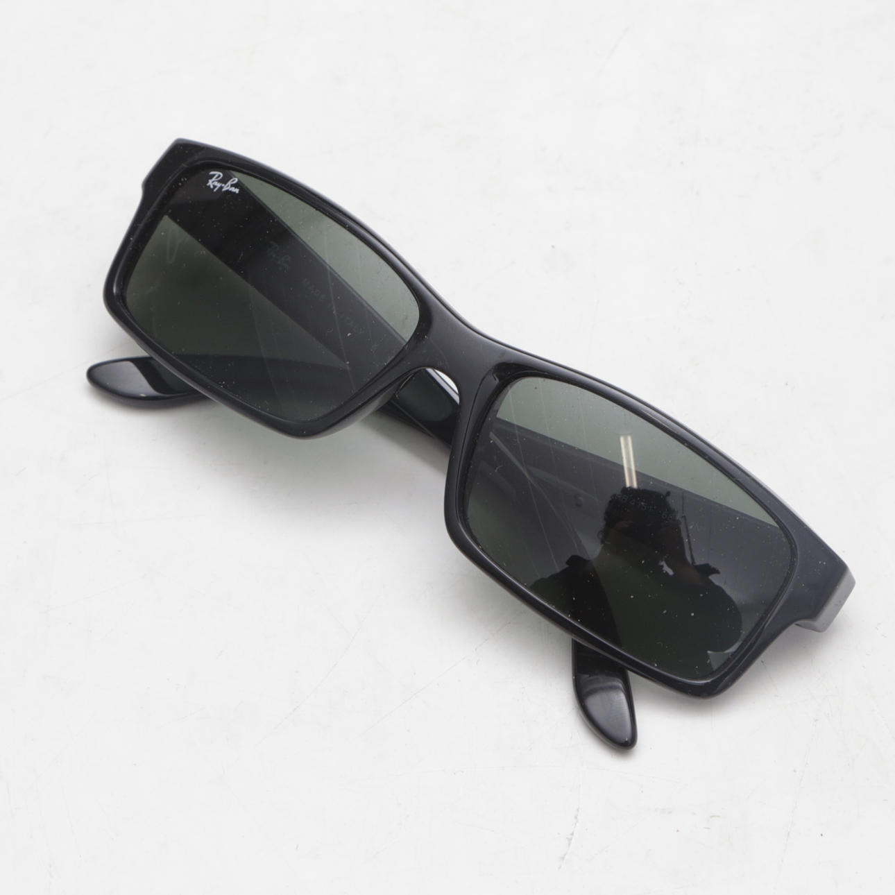 SOLGLASÖGON, Ray Ban, i fodral.