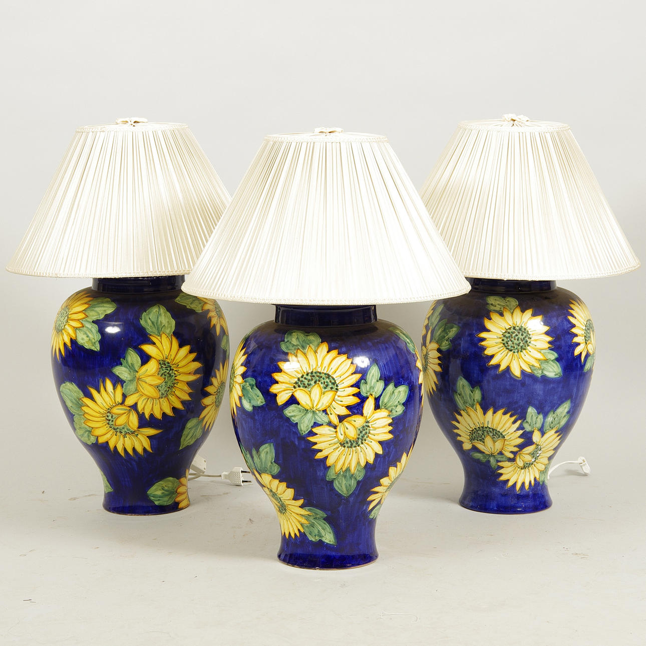 BORDSLAMPOR, 3 stycken, porslin, Dipinto a Mano, Italian.