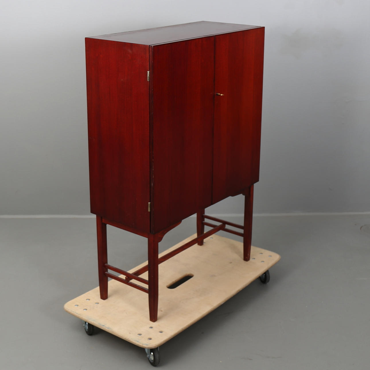 BARSKÅP i mahogny 1970-tal.