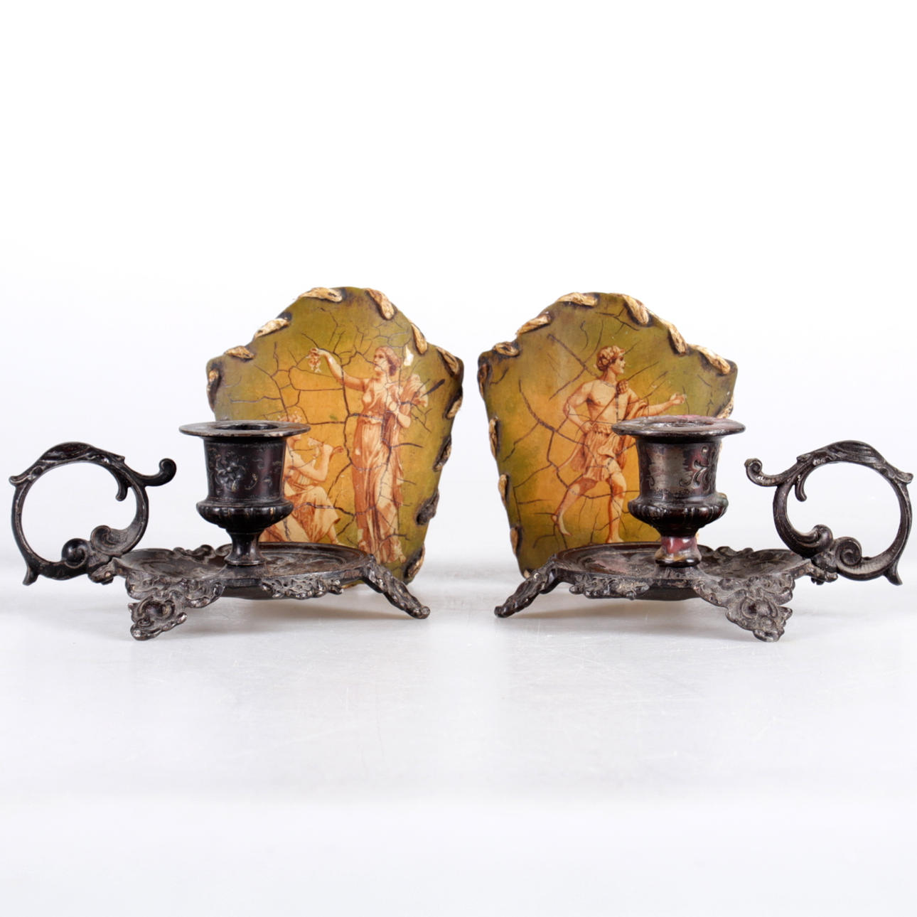 NATTLJUSSTAKAR, ett par, metall, nyrokoko, med ljusskärmar, 1800-tal.