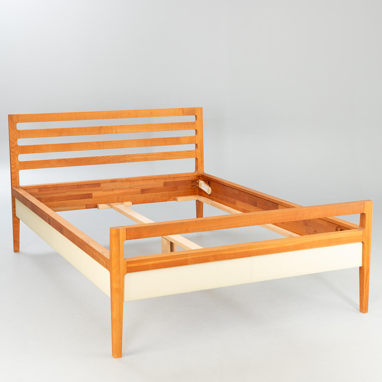 Lag 7. 140 cm sängram.