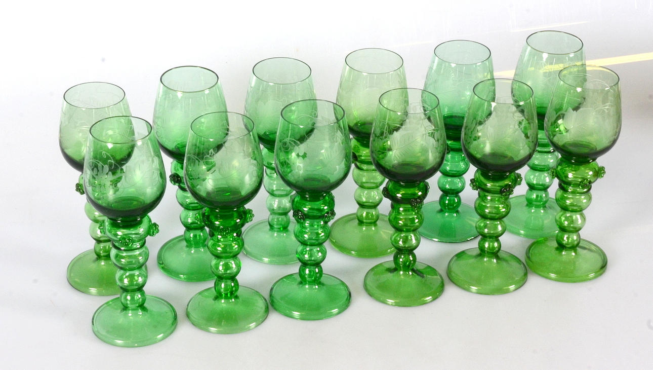 REMMARE, 12 st, gröntonat glas, 1900-tal.