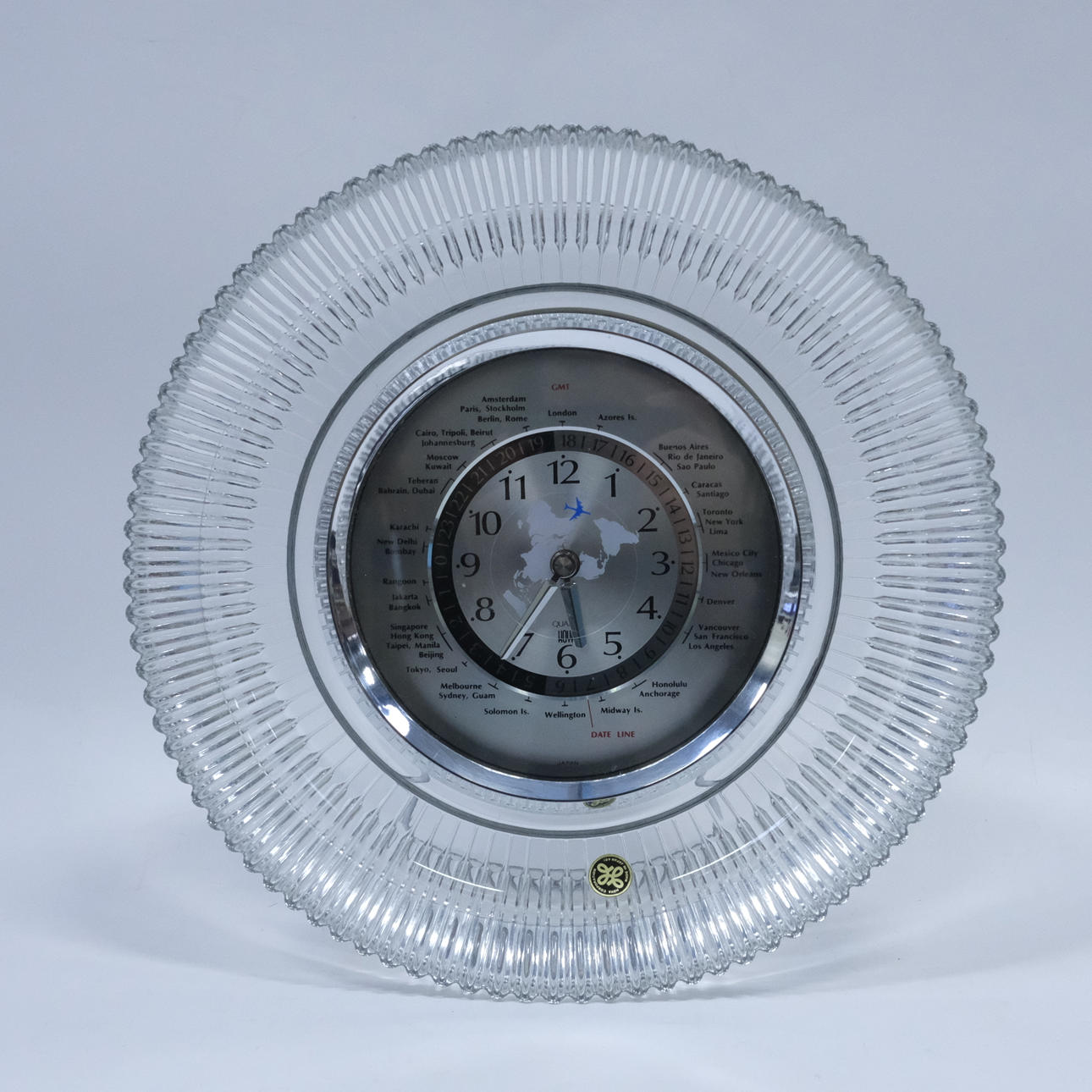 TABLE CLOCK WITH TIME ZONES. HOYA CORPORATION.