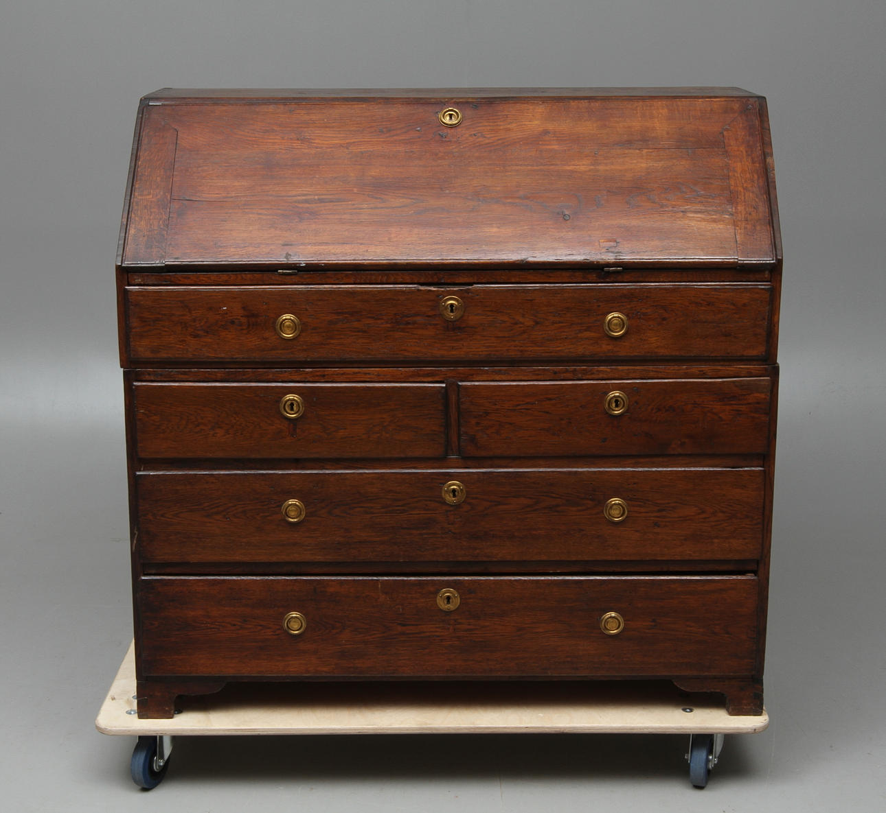 SNEDKLAFFSSEKRETÄR, 2-delad, omkring 1800.