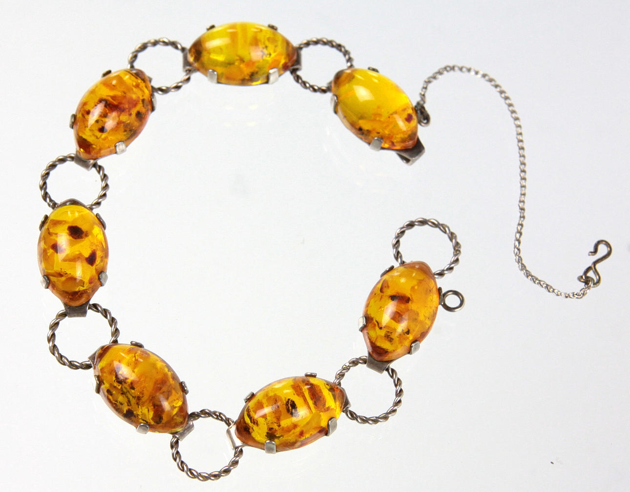 ARMBAND, bärnsten, fiskland, silver 835.