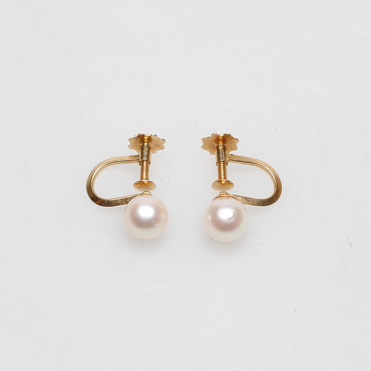 ÖRHÄNGEN, ett par, guld, 18k, med pärlor, OPI, total vikt ca. 2,0 gram.
