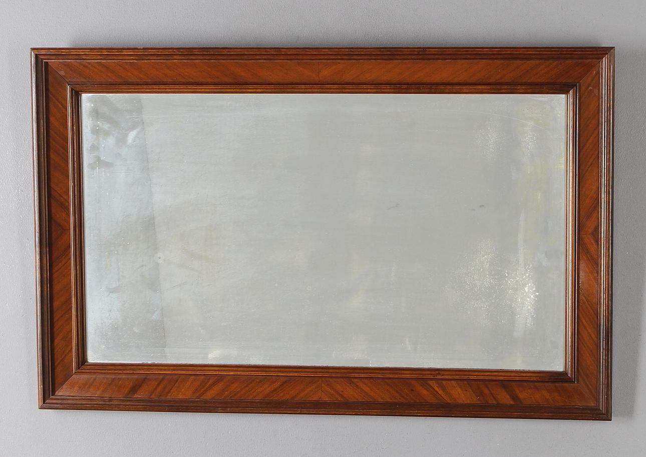 SPEGEL, omkring sekelskiftet 1900.