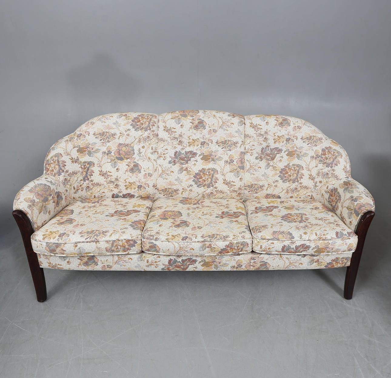 A sofa, Brunstad, 1900/2000s.