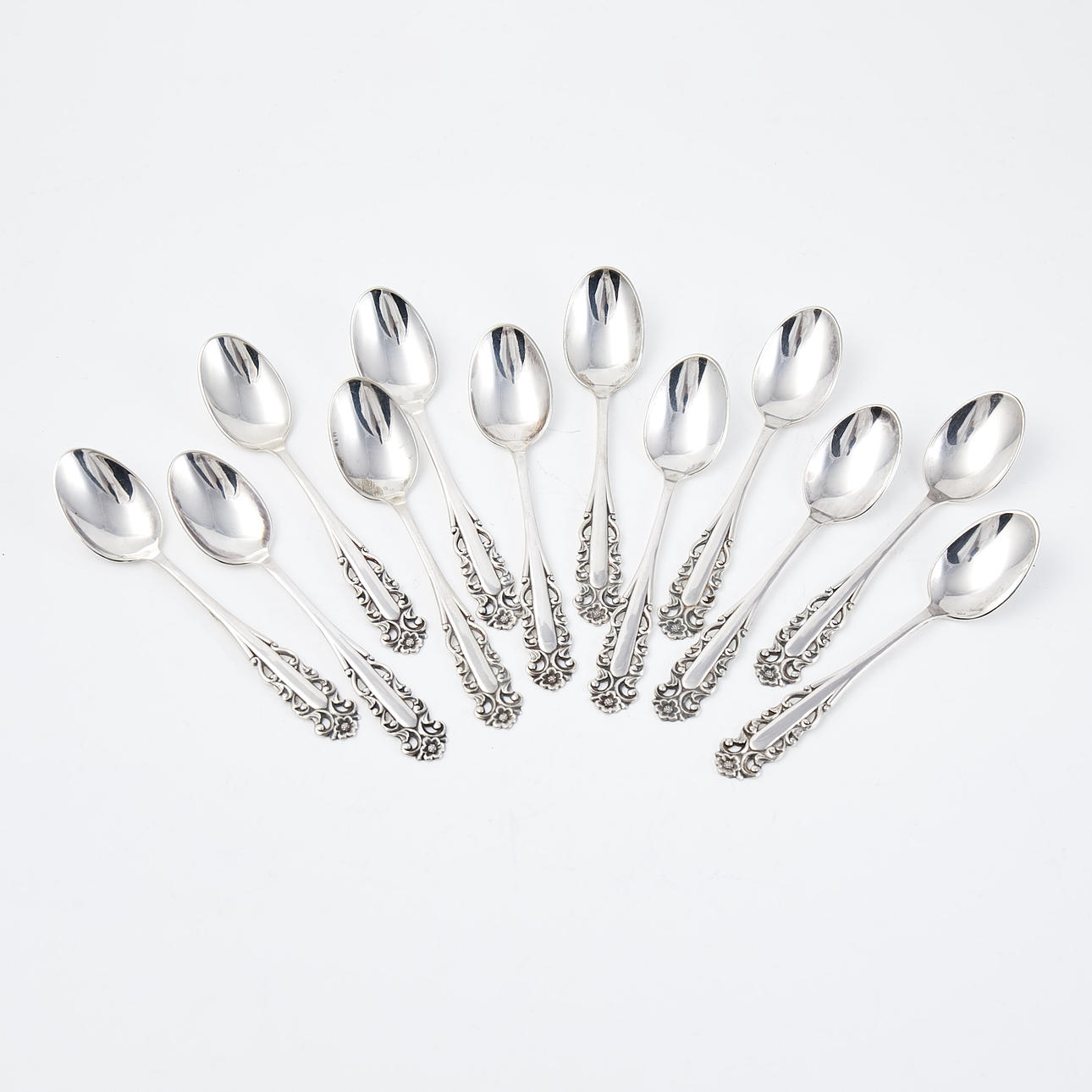 KAFFEELÖFFEL, 12 Stück, Silber, Stempel, im Etui.