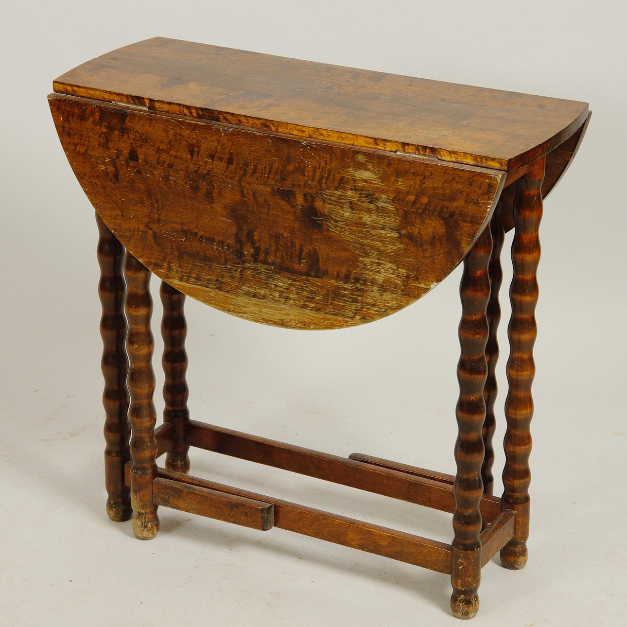 KLAFFBORD, björk, barockstil.