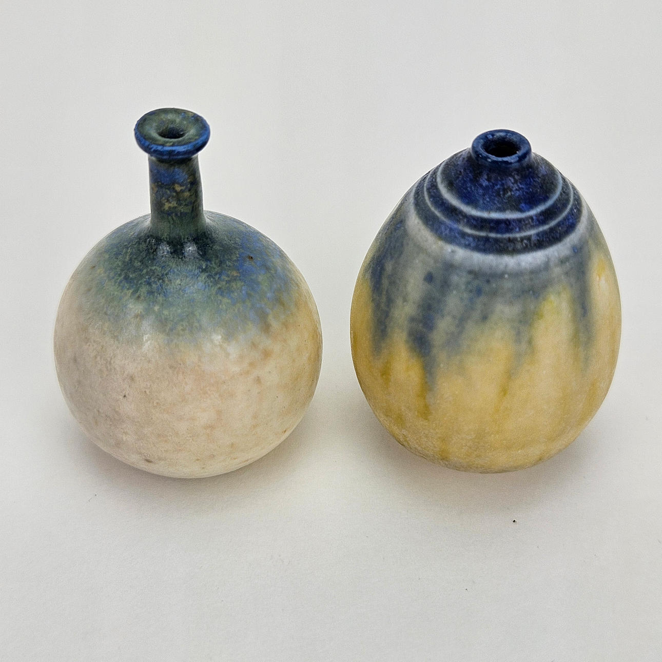 ELSA SÖDERBERG. Miniatyrvaser, 2 st.