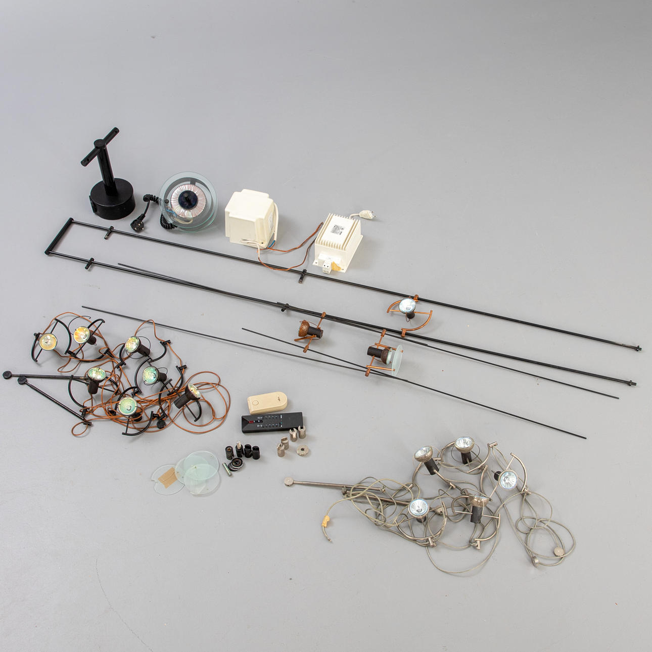 TOBIAS GRAU. 2 wire rope system lights + 1 ceiling light, 1980s.