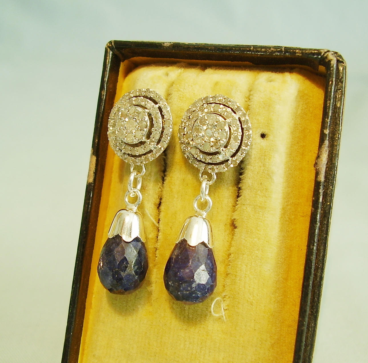 SAFIR DIAMANT STUD ÖRHÄNGEN 15,52 ct. 585 gult guld + silver 925.