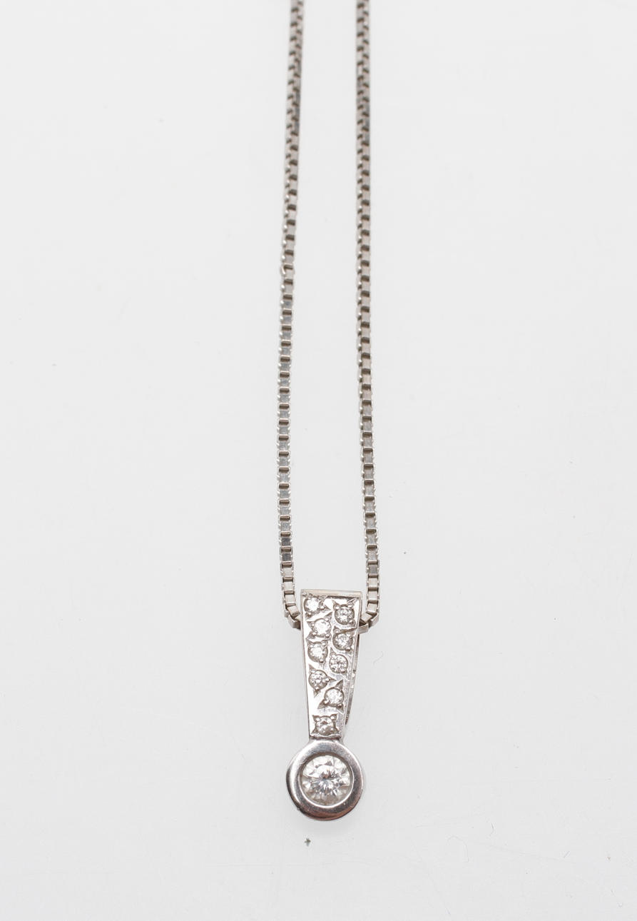 HALSBAND samt HÄNGE med diamanter, 14-18k guld, total vikt ca 7 gr.