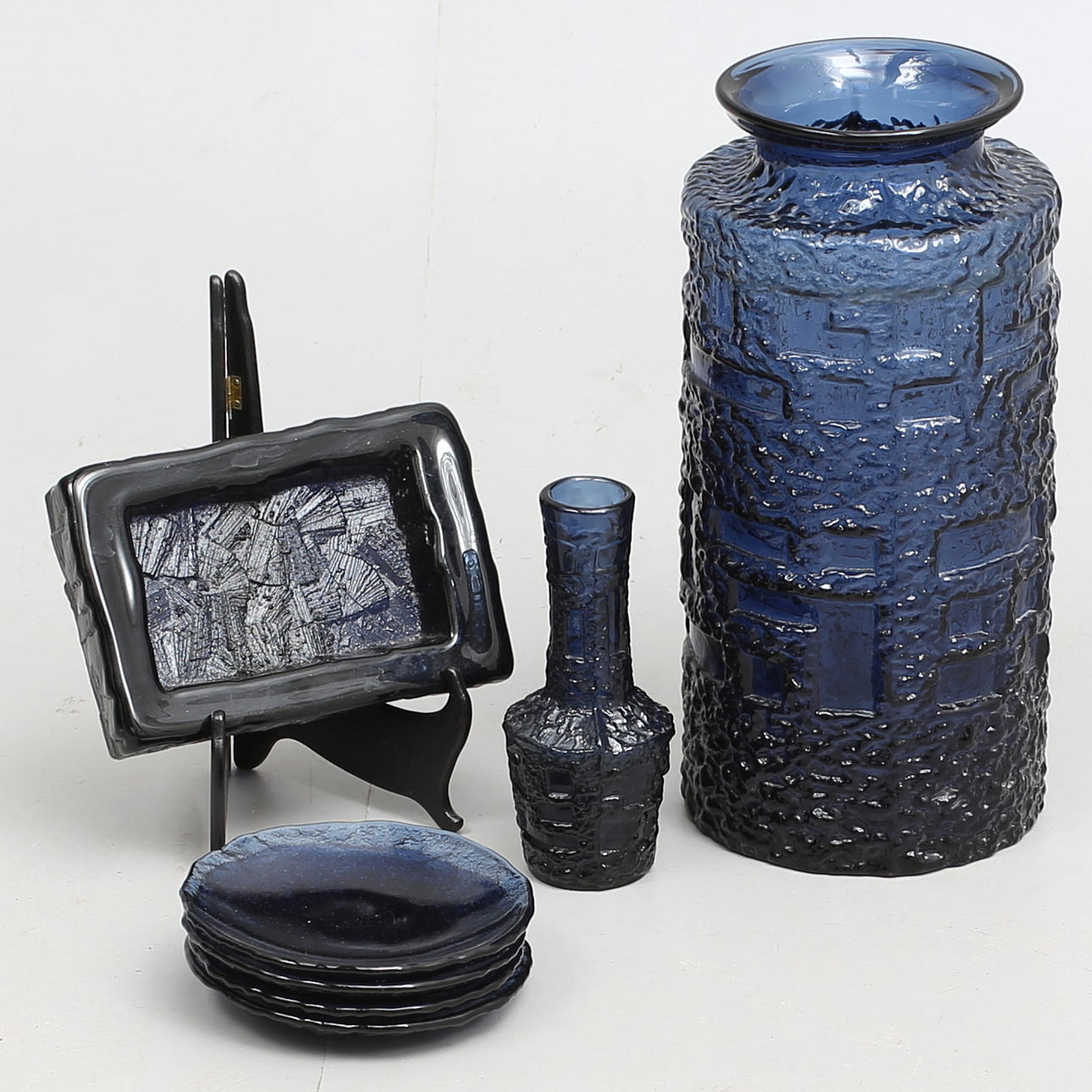 KONSTGLAS, 7 delar, Göte Augustsson,"Kobolt"- serien för Ruda Glasbruk.