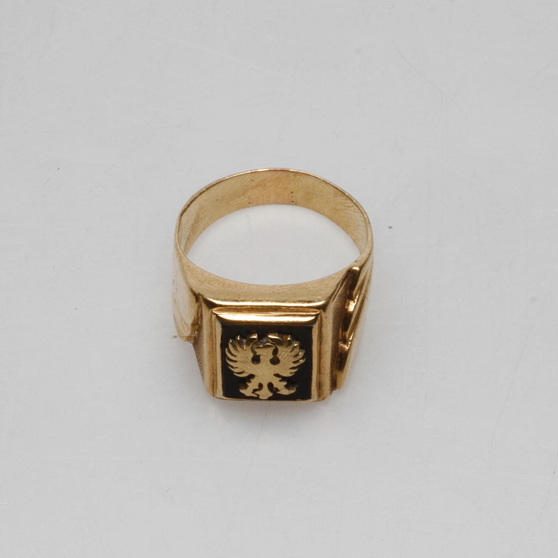 KLACKRING, 18k guld, vikt ca 9,2 gr.