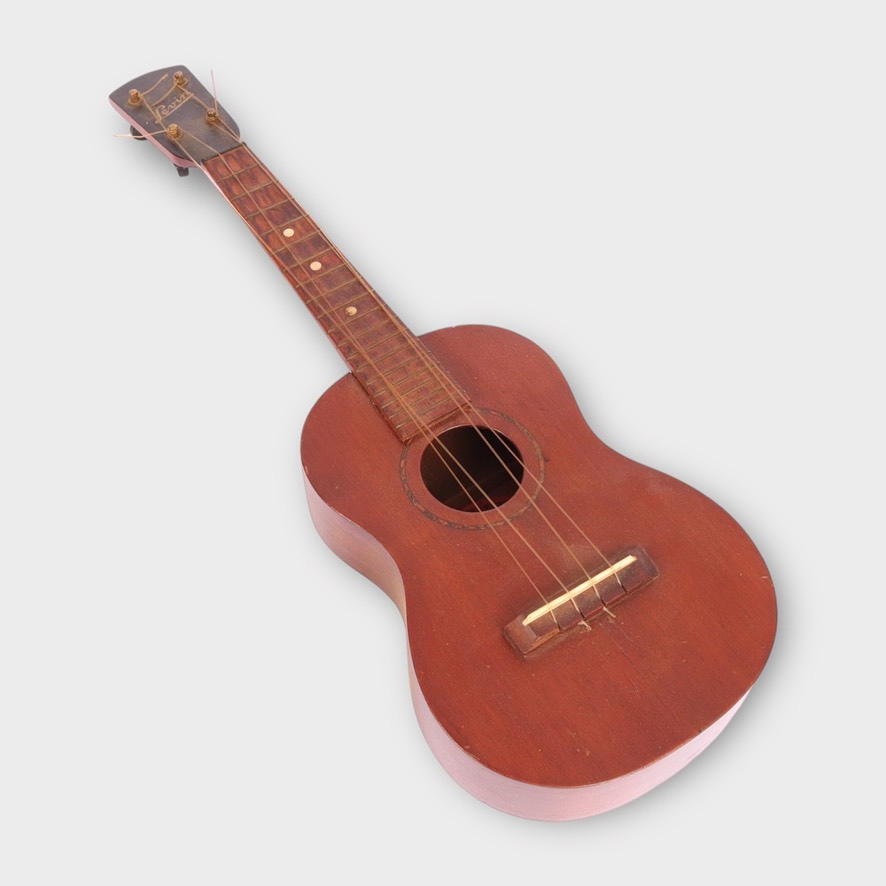 AKUSTIKGITARRE, für Kinder. Ljewin.