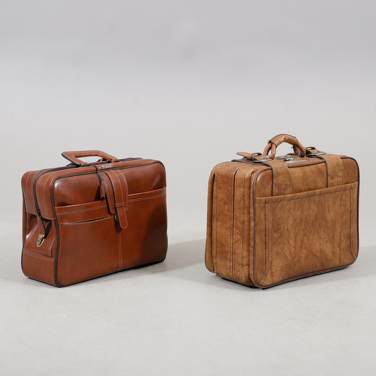 Ein Satz von zwei SAS-Taschen, 1960er.