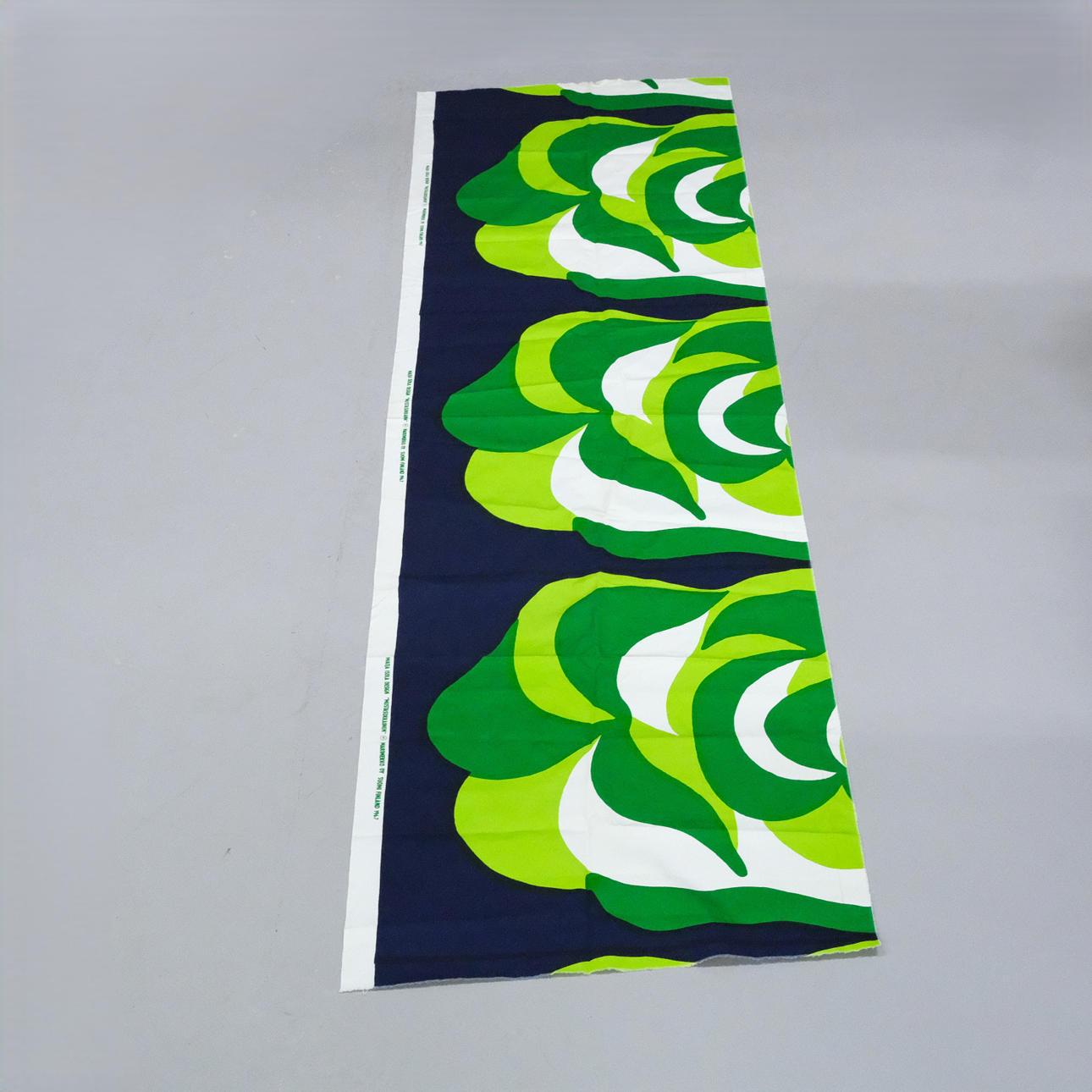 MAIJA ISOLA. MARIMEKKO, KANGAS.